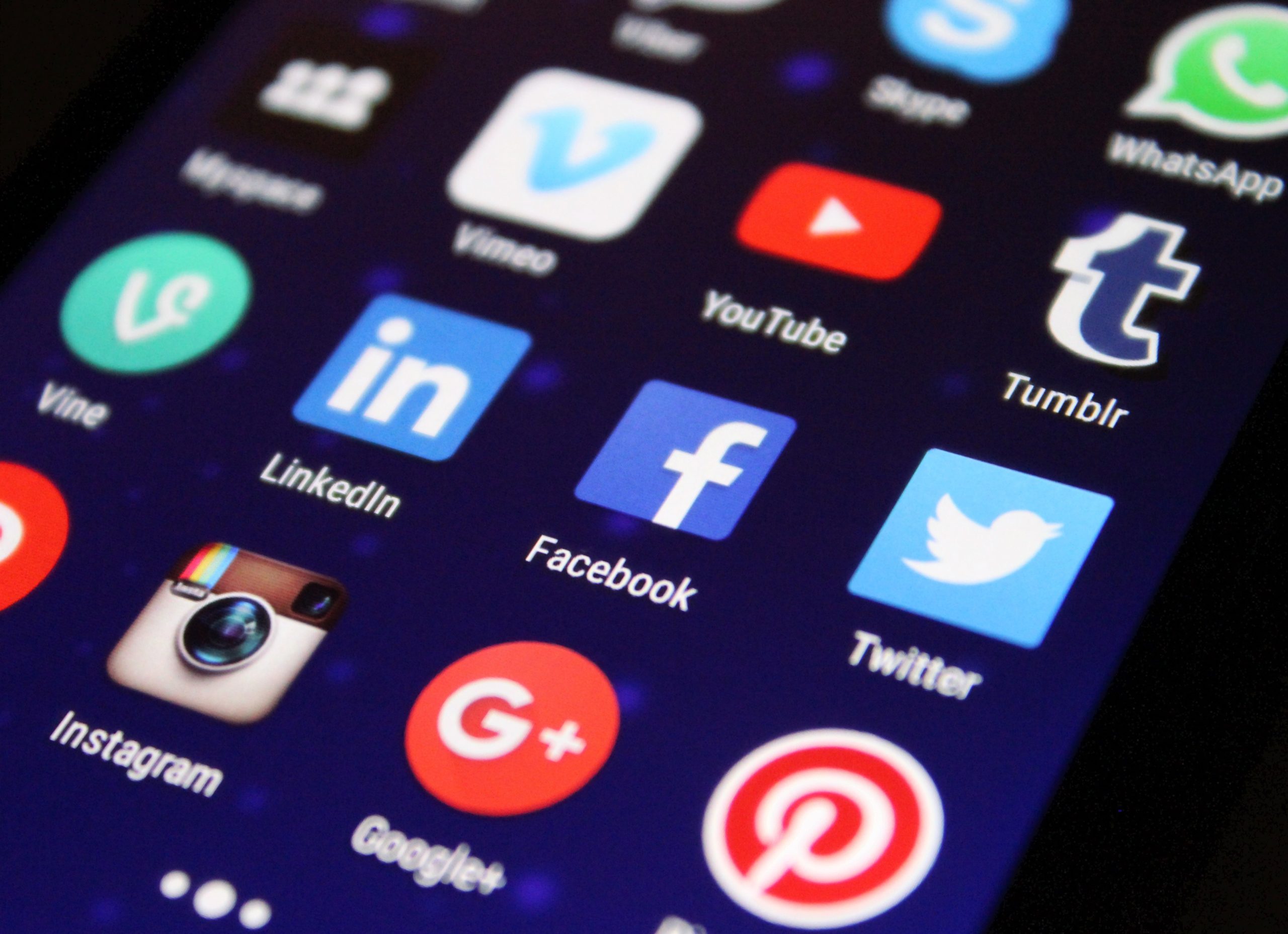 4 handige tips om je LinkedIn-profiel op te laten vallen